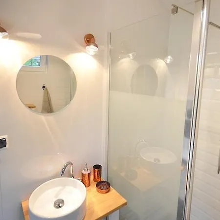 Comfortable No 4b With A Fireplace